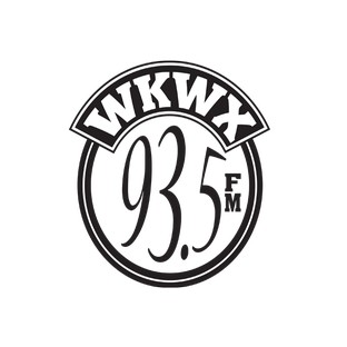 WKWX CD Country 93.5 FM logo